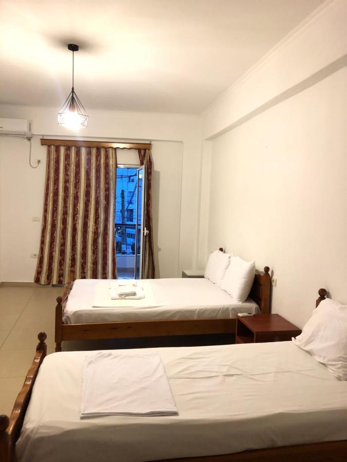 Center Hotel Pirro Himarë Eksteriør billede