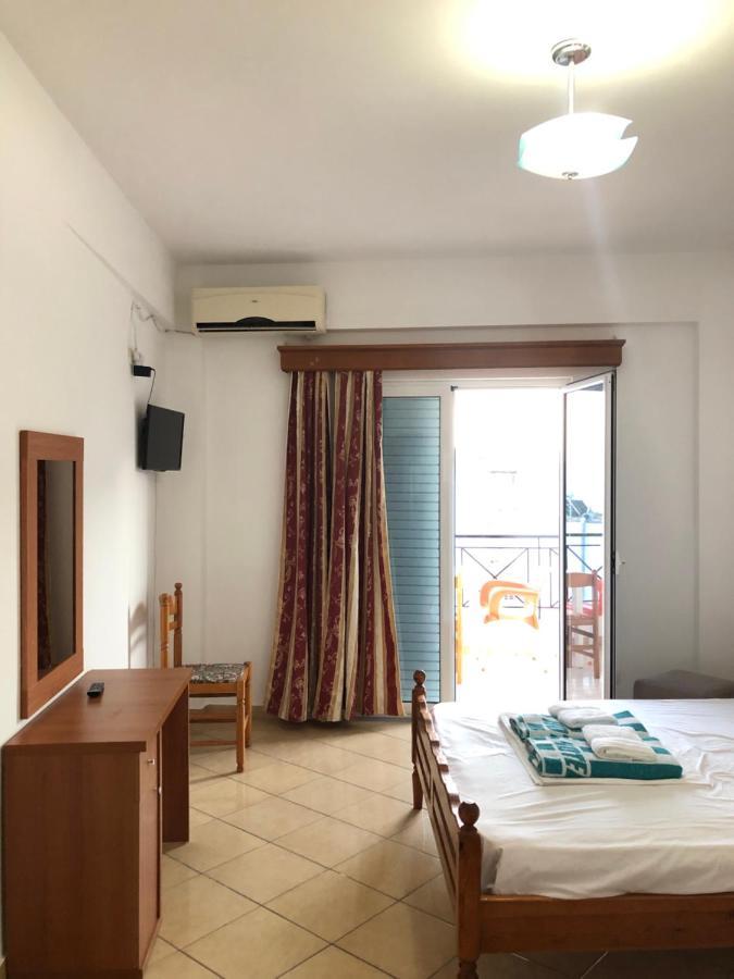 Center Hotel Pirro Himarë Eksteriør billede