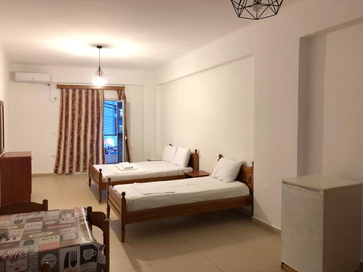 Center Hotel Pirro Himarë Eksteriør billede