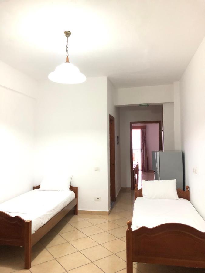 Center Hotel Pirro Himarë Eksteriør billede